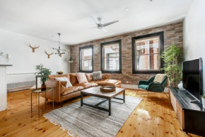 Heritage Charm in Melbourne's Heart with Rooftop